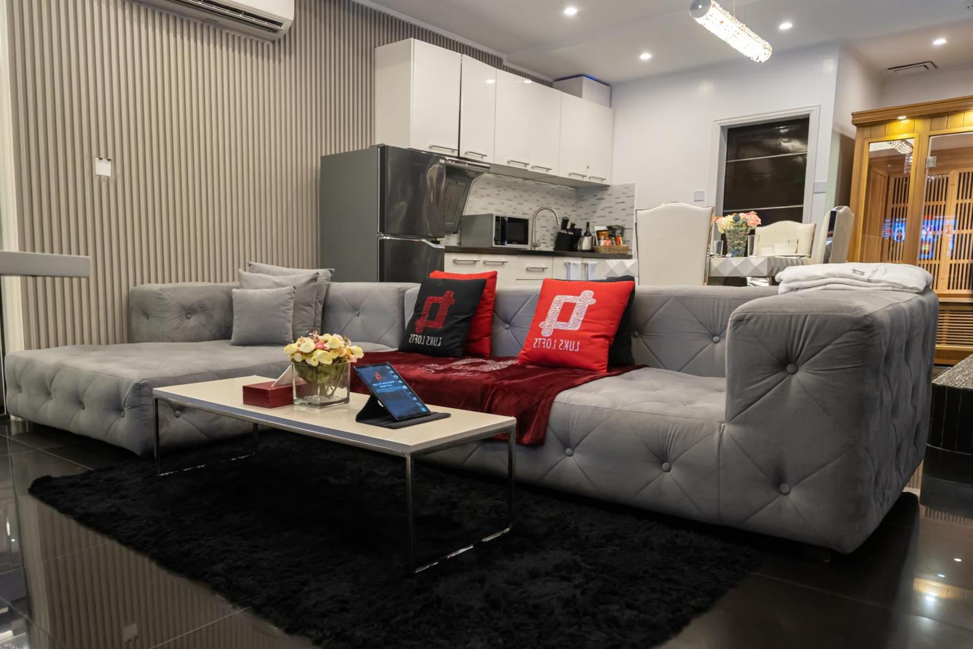 Luks Lofts Hotel & Residences Batangas Esterno foto