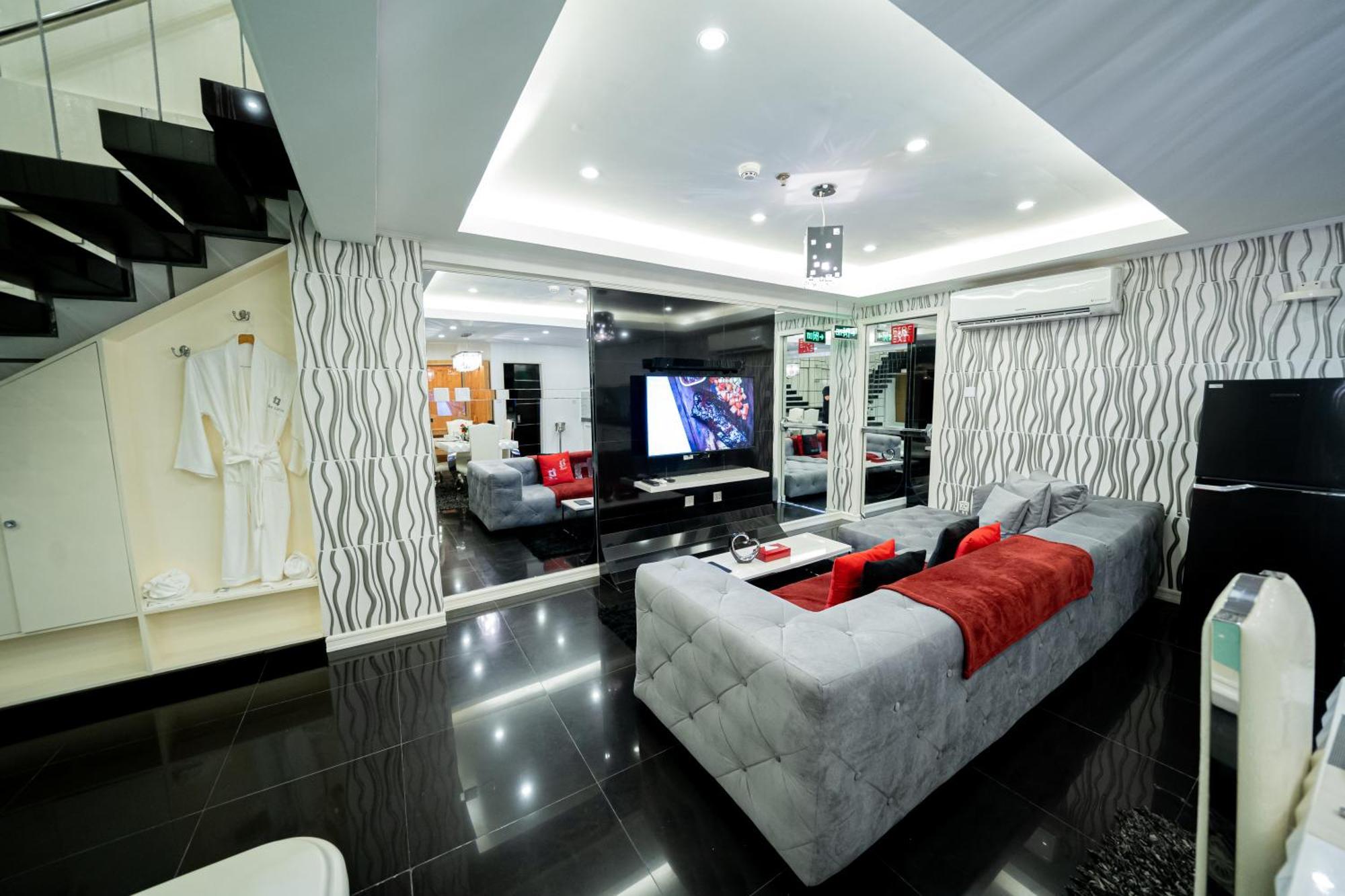 Luks Lofts Hotel & Residences Batangas Esterno foto