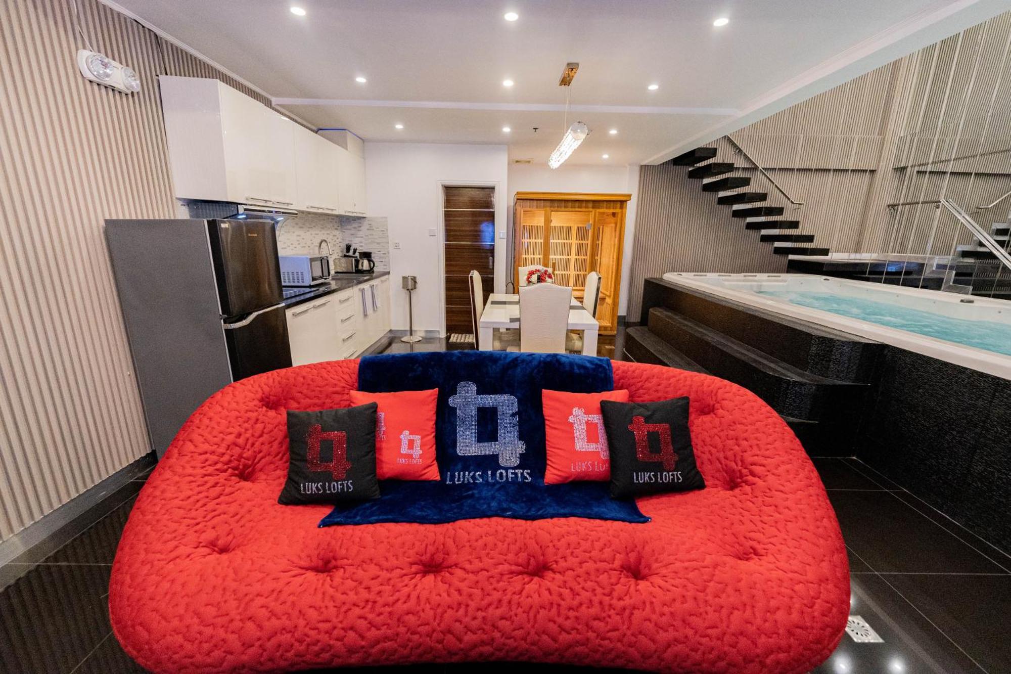 Luks Lofts Hotel & Residences Batangas Esterno foto